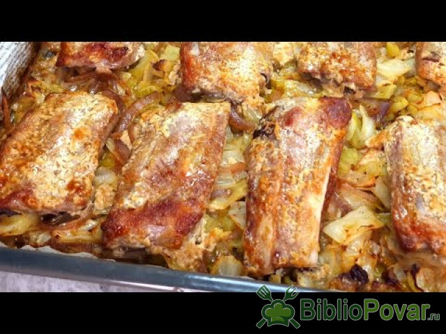 Беру самые дешёвые свиные ребра! Знакомая немка научила меня: Капуста вкуснее мяса. Простой рецепт.